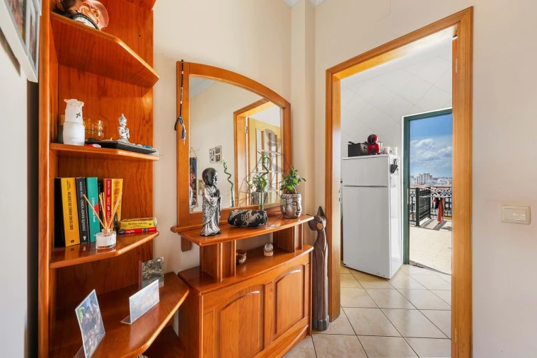 Apartamento T4 para Venda em Quarteira Foto 3