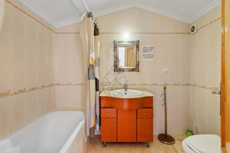 Apartamento T4 para Venda em Quarteira Foto 41