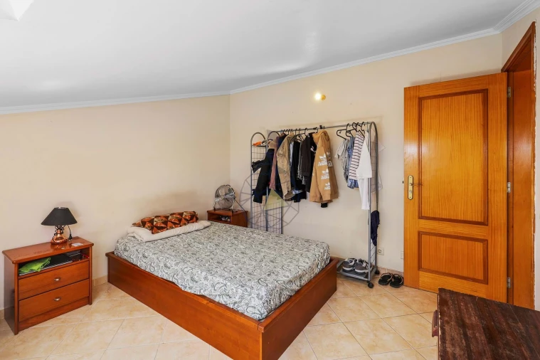 Apartamento T4 para Venda em Quarteira Foto 40