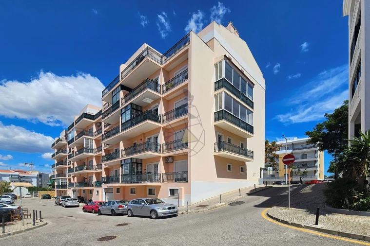 Apartamento T4 para Venda em Quarteira Foto 57