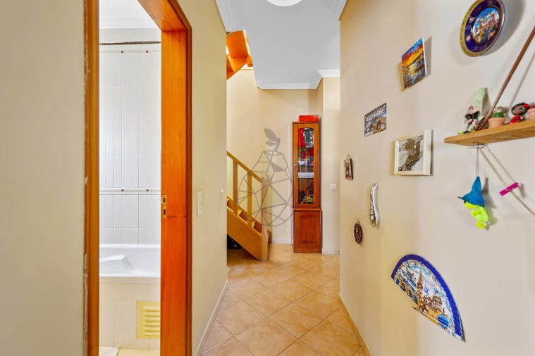Apartamento T4 para Venda em Quarteira Foto 29