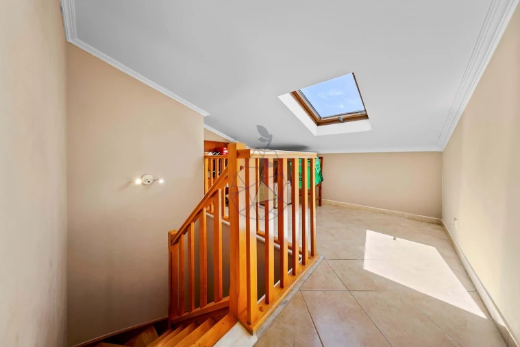 Apartamento T4 para Venda em Quarteira Foto 47