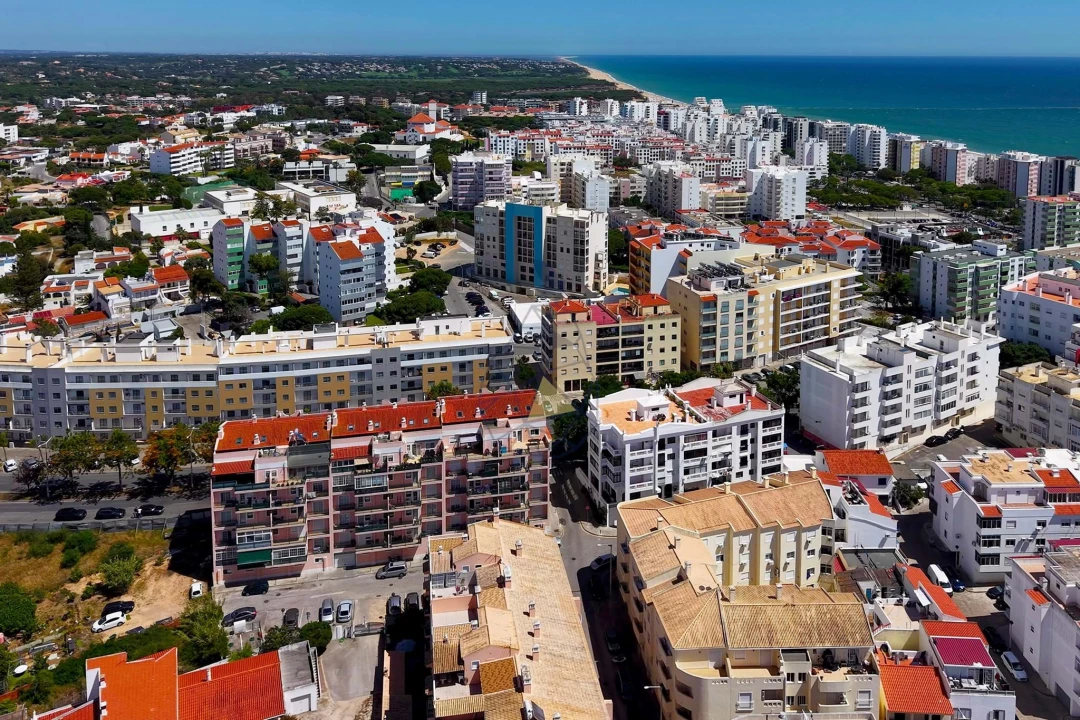 Apartamento T4 para Venda em Quarteira Foto 61