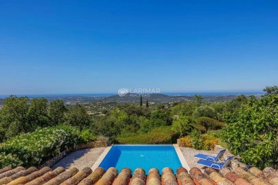 Moradia T4 para Venda em Loule (São Sebastião)