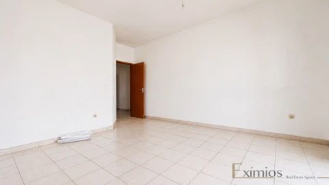 Apartamento T3 para Venda em Póvoa de Varzim, Beiriz e Argivai
