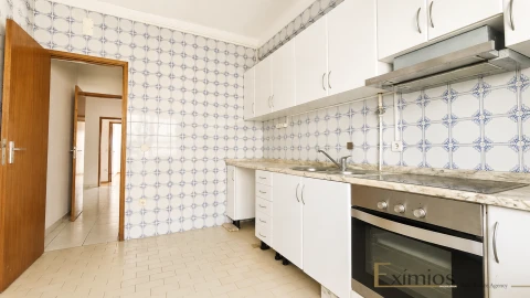 Apartamento T3 para Venda em Póvoa de Varzim, Beiriz e Argivai