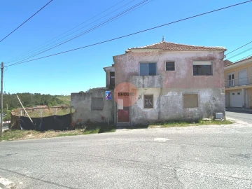 Moradia T3 para Venda em Alvorninha