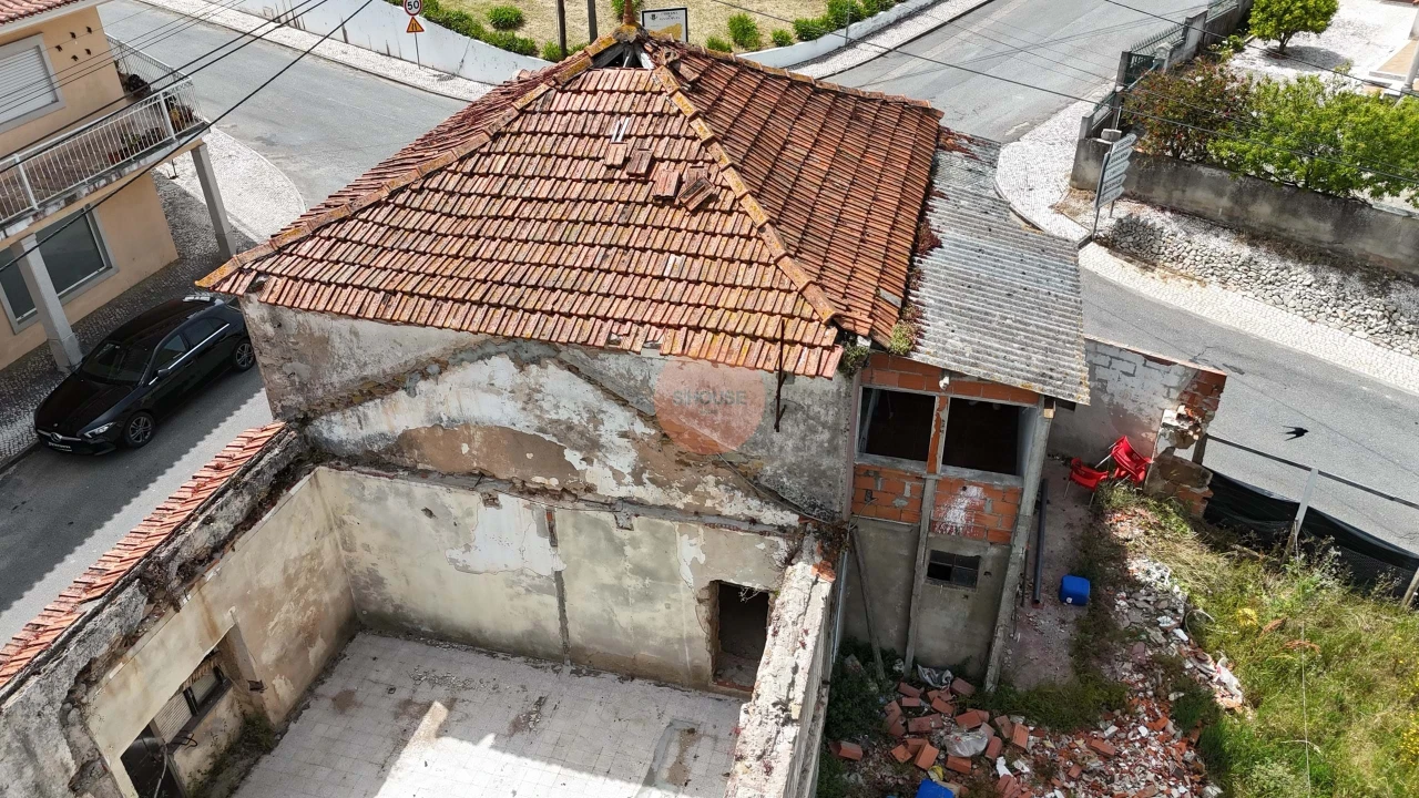 Moradia T3 para Venda em Alvorninha Foto 28