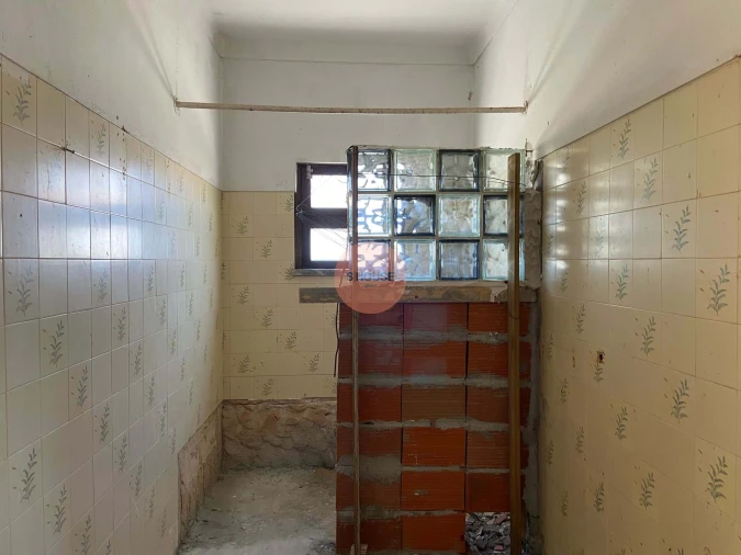 Moradia T3 para Venda em Alvorninha Foto 9