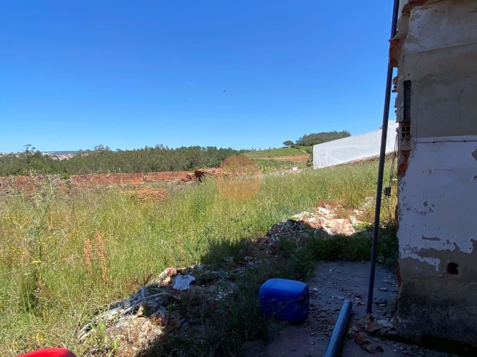 Moradia T3 para Venda em Alvorninha Foto 18