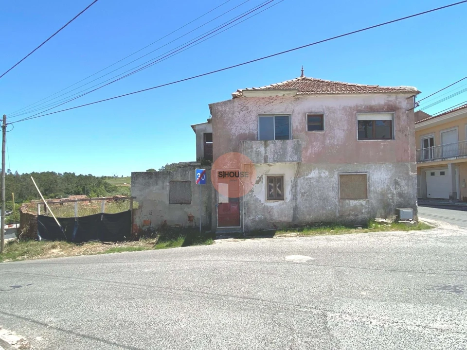 Moradia T3 para Venda em Alvorninha Foto 2