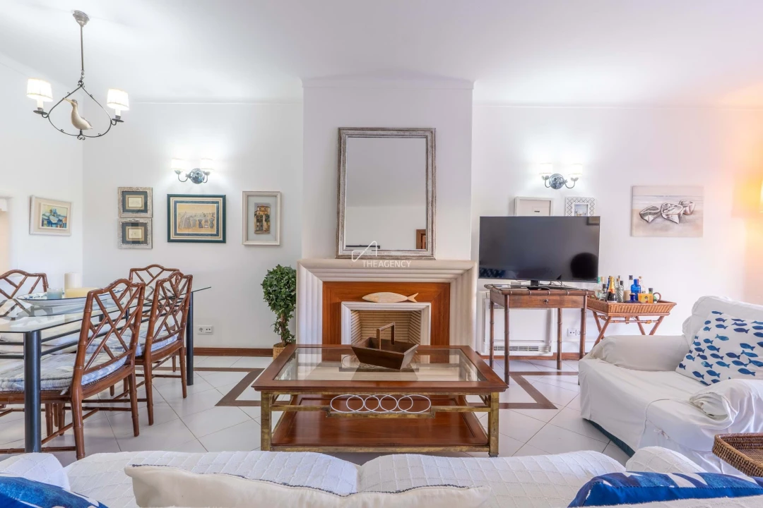 Apartamento T2 para Venda em Quarteira Foto 7