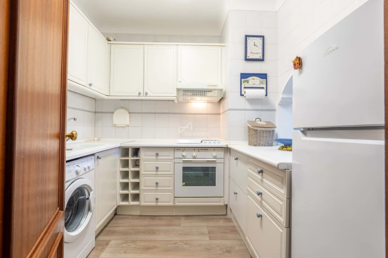 Apartamento T2 para Venda em Quarteira Foto 12