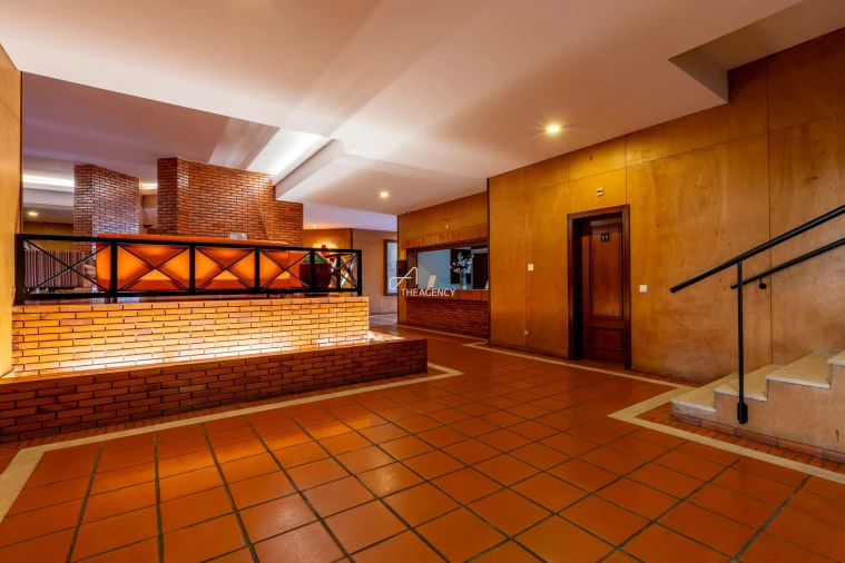 Apartamento T2 para Venda em Quarteira Foto 26