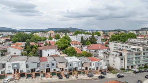 Moradia T3 para Venda em Vila Nova de Famalicão e Calendário