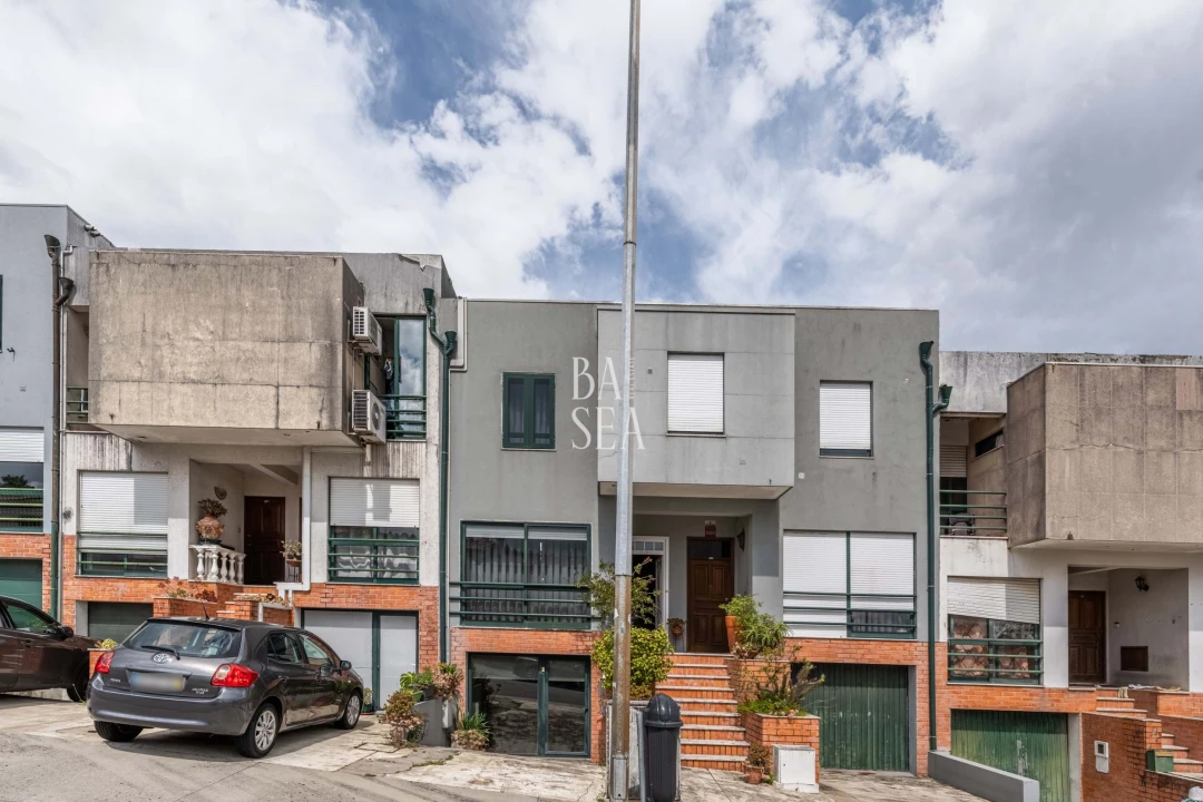 Moradia T3 para Venda em Vila Nova de Famalicão e Calendário Foto 1
