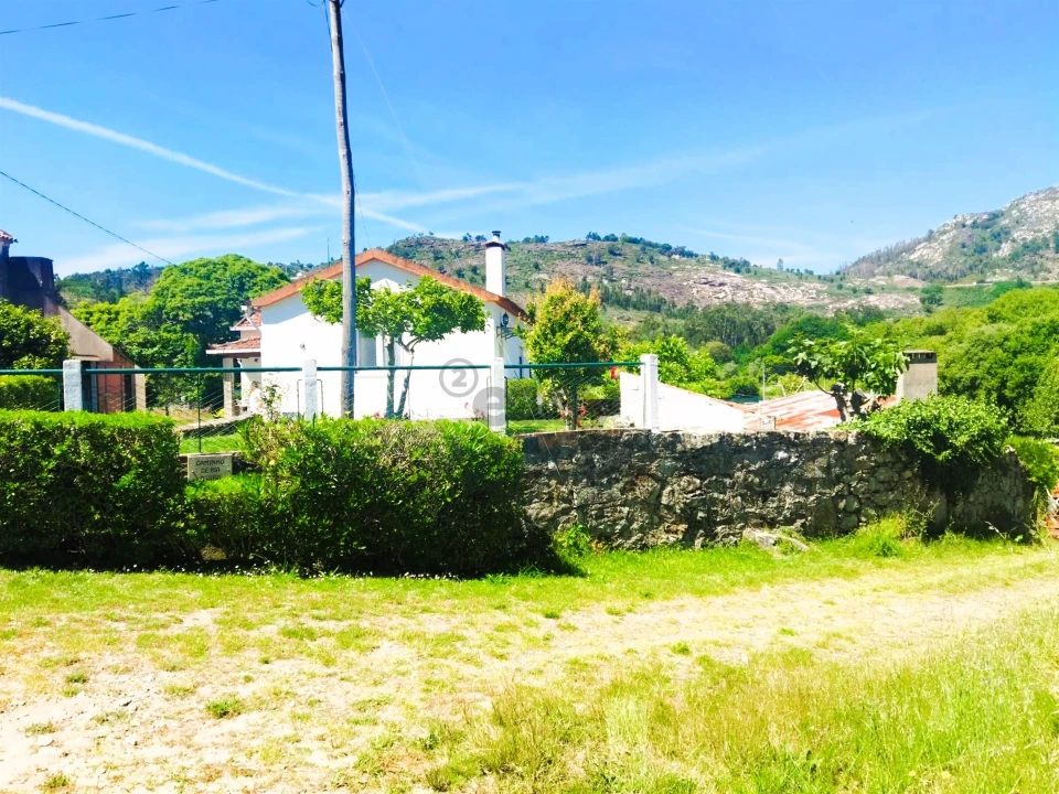 Moradia T2 para Venda em Vilar de Mouros Foto 24