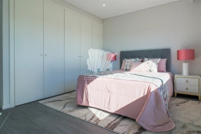 Apartamento T3 para Venda em Quelfes