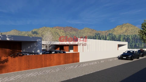 Moradia T4 para Venda em Barreiros e Cepões