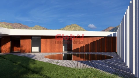 Moradia T4 para Venda em Barreiros e Cepões