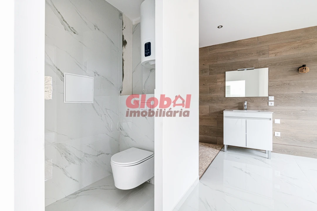 Moradia T1 para Venda em Barreiros e Cepões Foto 2