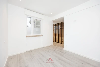 Apartamento T4 para Venda em Leiria, Pousos, Barreira e Cortes
