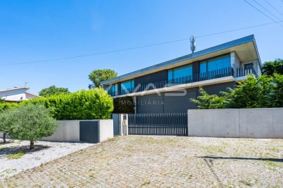 Moradia T3 para Venda em Real, Dume e Semelhe