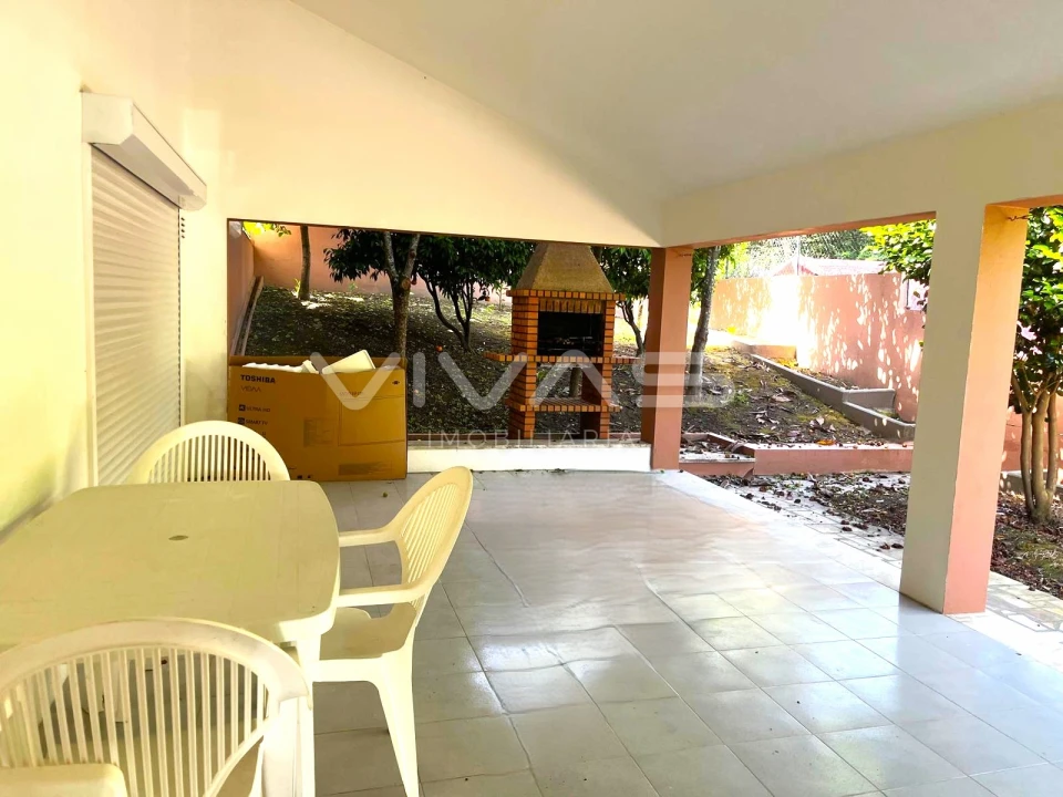 Moradia T5 para Arrendamento em Nogueiró e Tenões Foto 16