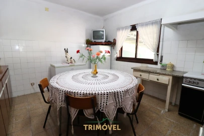 Moradia T3 para Venda em Nogueira do Cravo e Pindelo