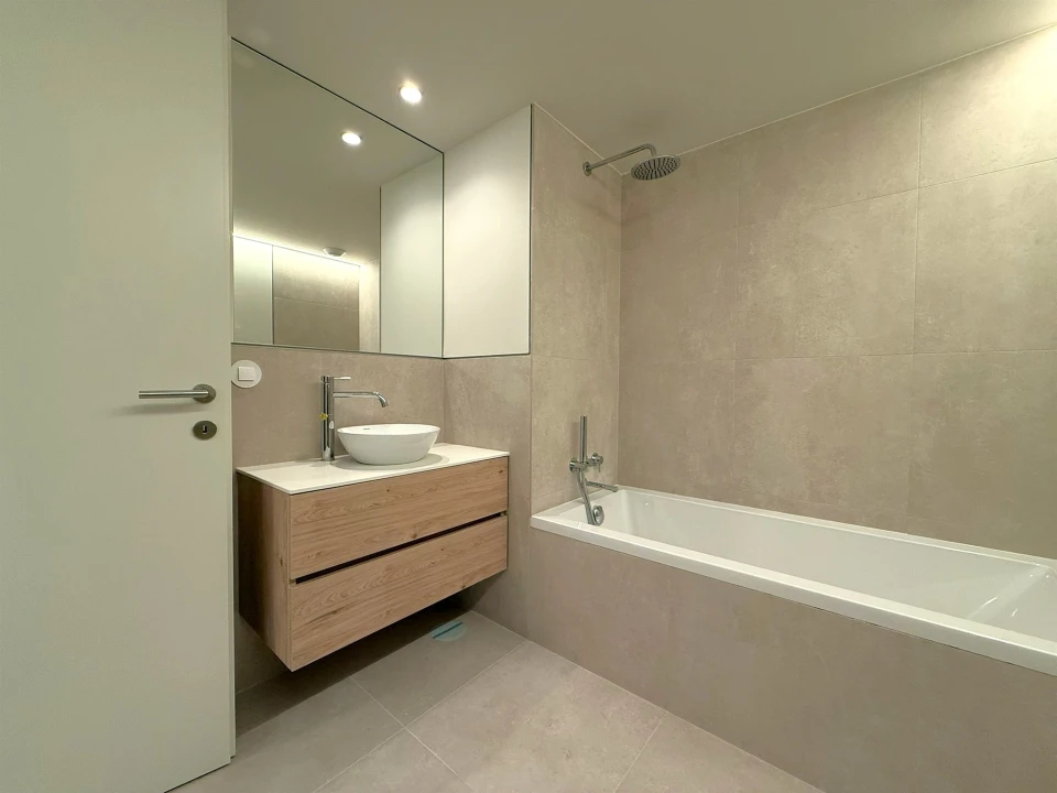 Apartamento T2 para Venda em Ramalde Foto 15