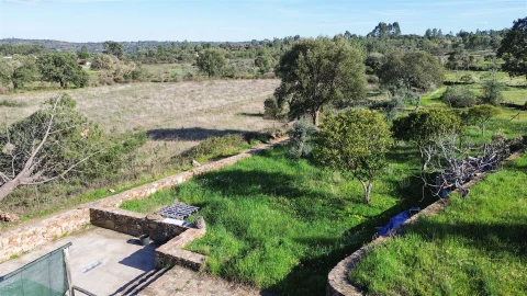 Quinta T0 para Venda em Freixial e Juncal do Campo