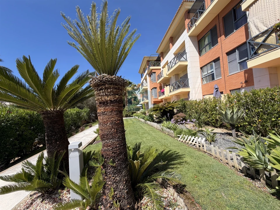 Apartamento T1 para Venda em Albufeira e Olhos de Água Foto 1