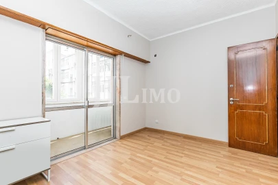 Apartamento T3 para Venda em Santo António