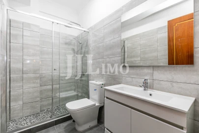 Apartamento T3 para Venda em Santo António