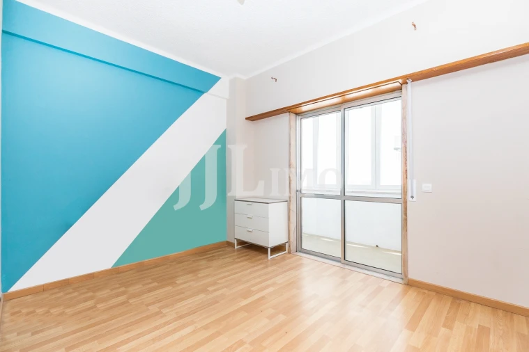 Apartamento T3 para Venda em Santo António Foto 10