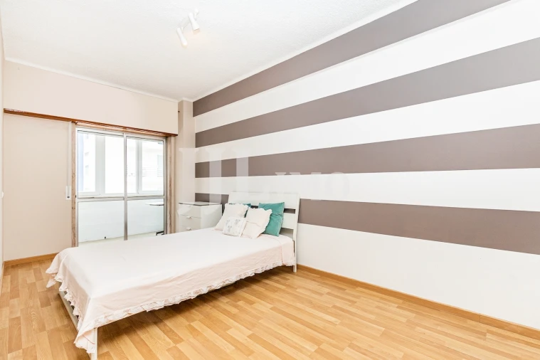Apartamento T3 para Venda em Santo António Foto 18