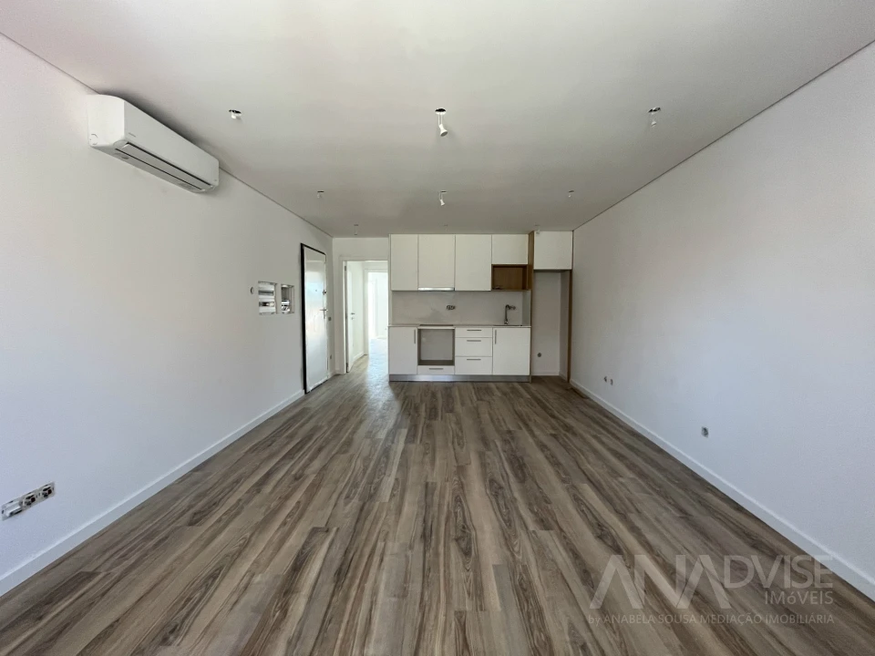 Apartamento T2 para Venda em Viseu Foto 3