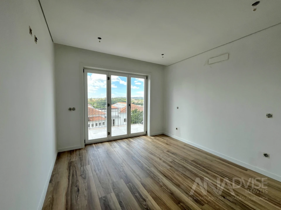 Apartamento T2 para Venda em Viseu Foto 11