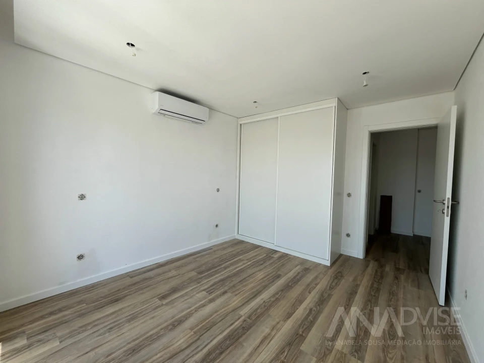 Apartamento T2 para Venda em Viseu Foto 18