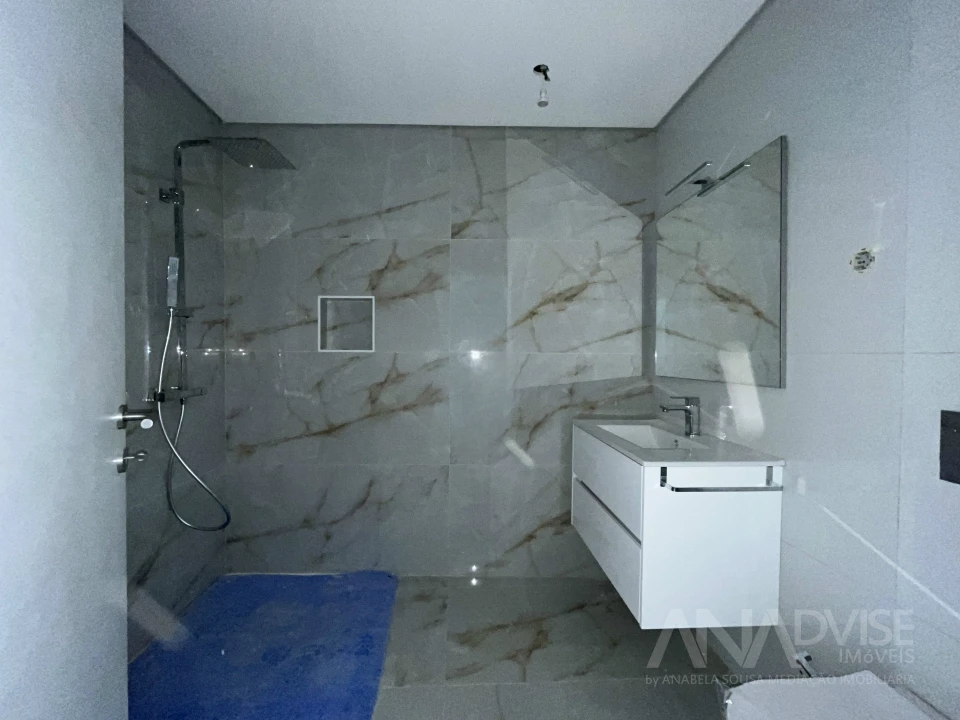 Apartamento T2 para Venda em Viseu Foto 10