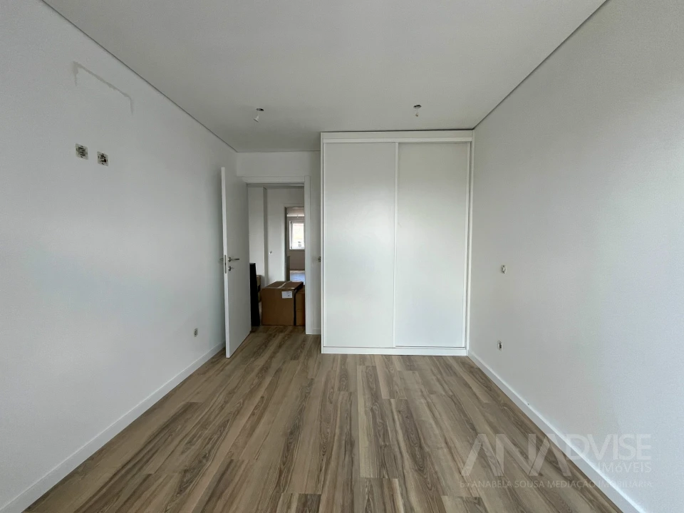 Apartamento T2 para Venda em Viseu Foto 15