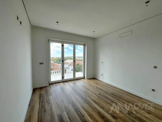 Apartamento T2 para Venda em Viseu Foto 11