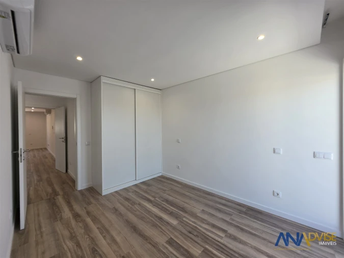 Apartamento T2 para Venda em Viseu Foto 16