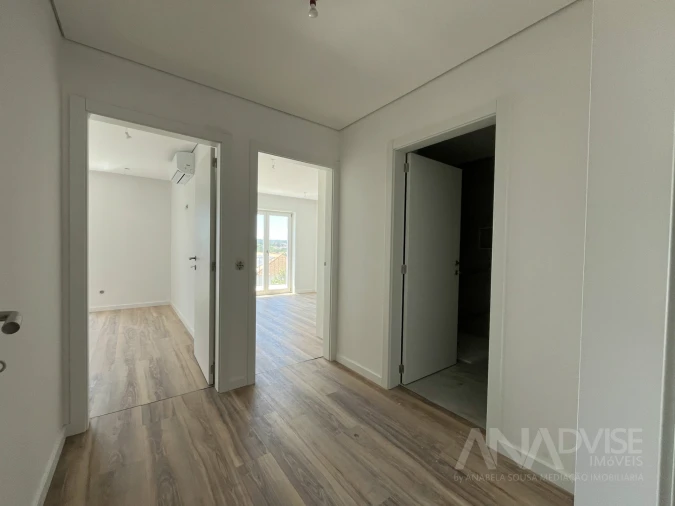 Apartamento T2 para Venda em Viseu Foto 9