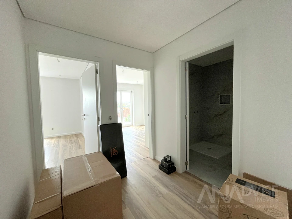Apartamento T2 para Venda em Viseu Foto 8