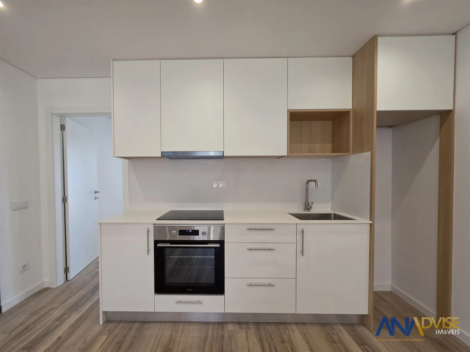 Apartamento T2 para Venda em Viseu Foto 3