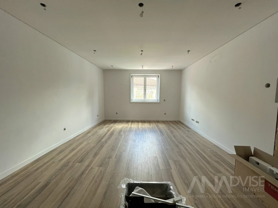 Apartamento T2 para Venda em Viseu Foto 2