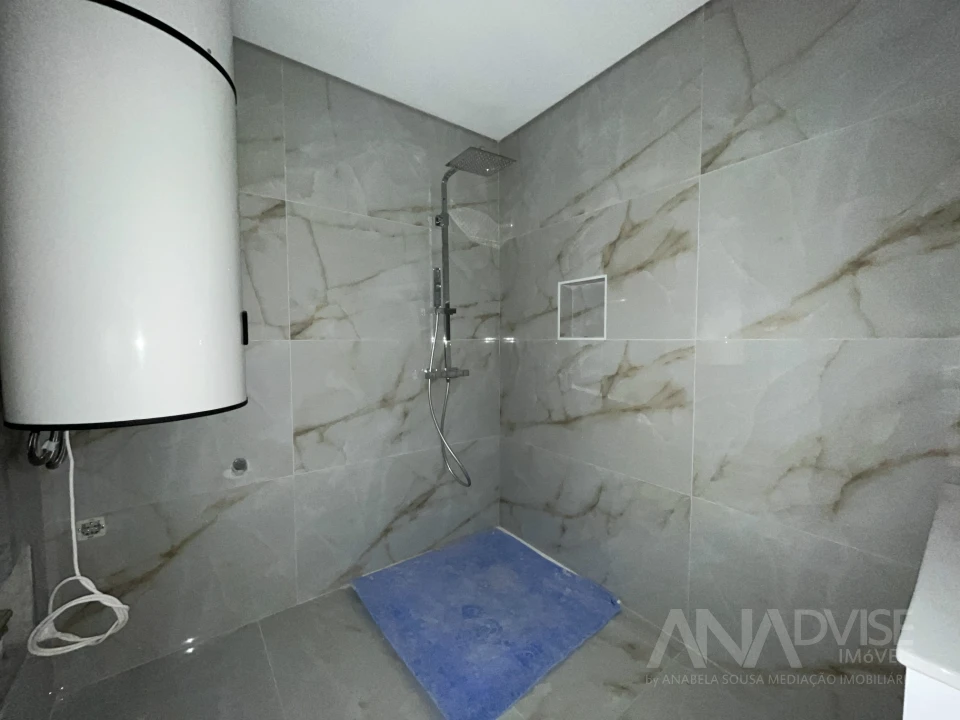 Apartamento T2 para Venda em Viseu Foto 13