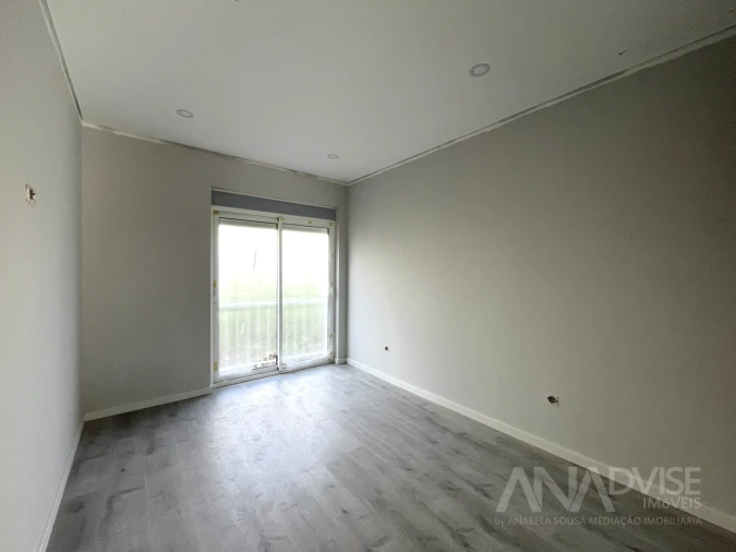 Apartamento T4 para Venda em Rio de Loba Foto 11