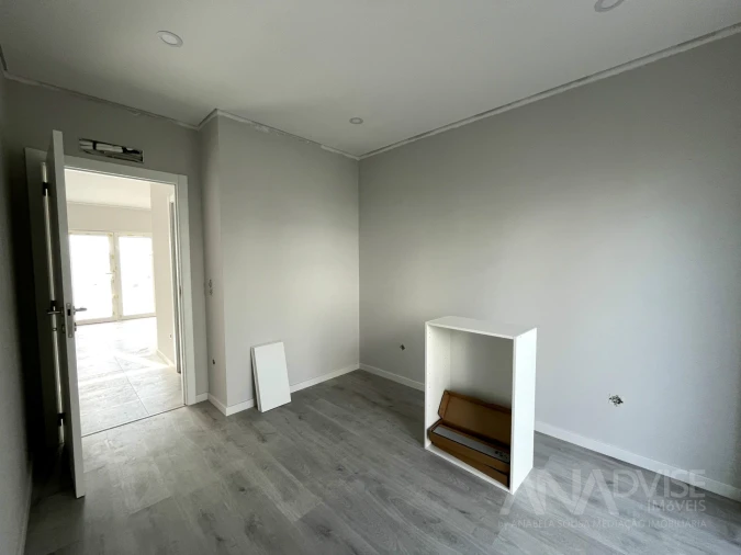 Apartamento T4 para Venda em Rio de Loba Foto 10